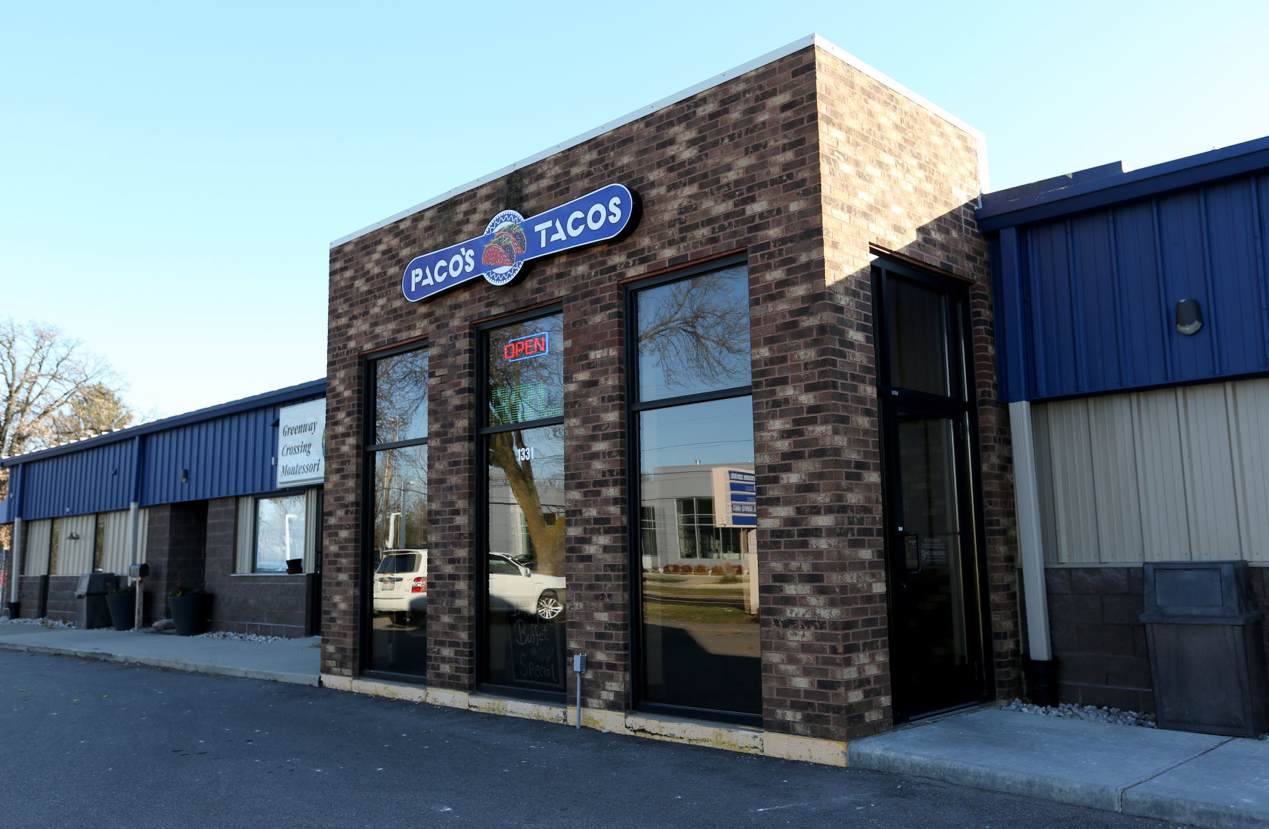 PACOS TACOS